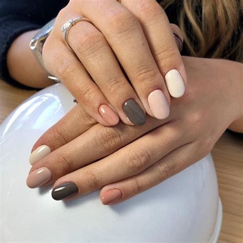 uñas negras y nude|+20 Diseños de uñas nude delicados y modernos